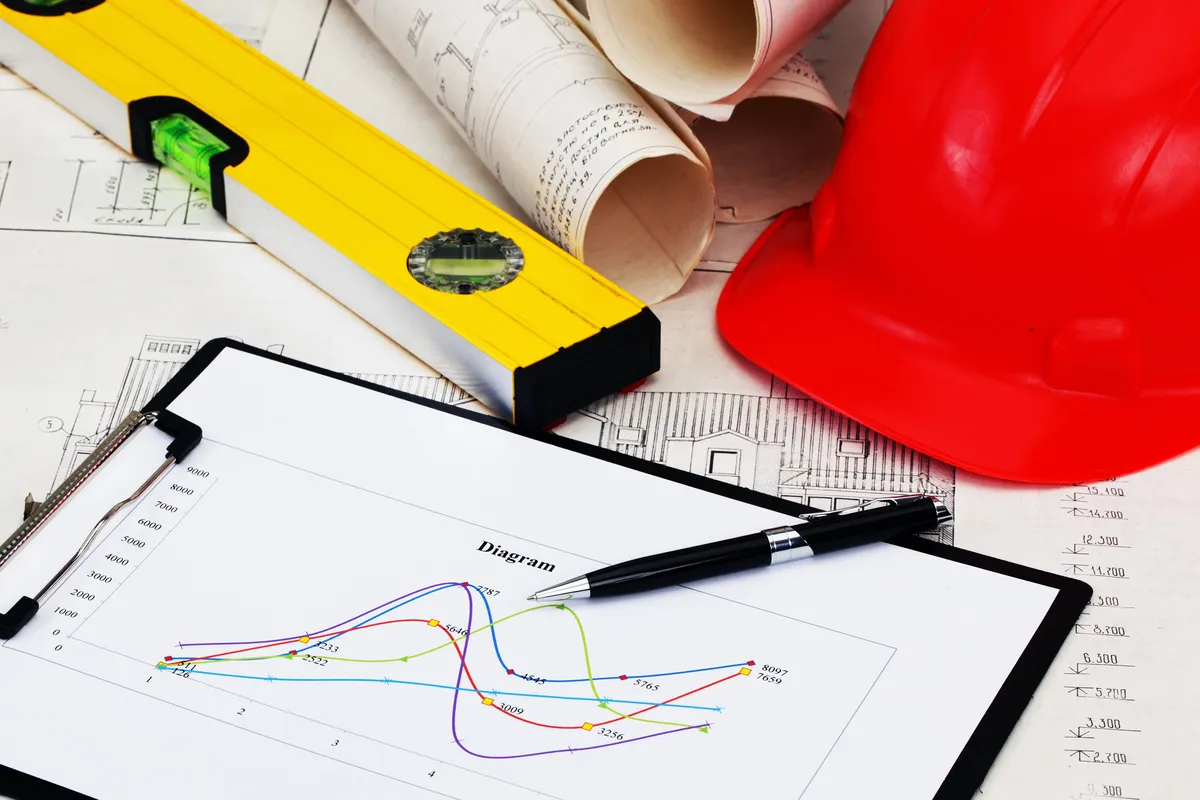 Ile kosztuje stan deweloperski vs pod klucz budowy domu w 2025 roku?